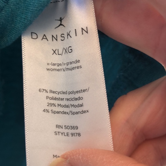 Danskin long sleeve top - Size XL - Picture 4 of 7
